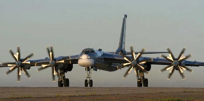 Tupolev-TU-95LAL