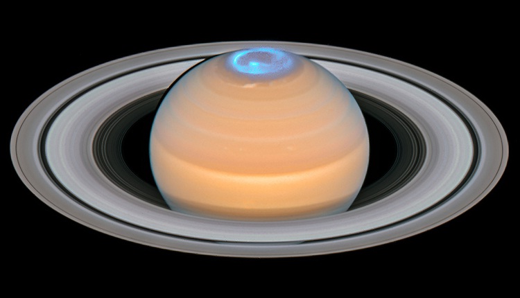 Saturn composite image of Auroras