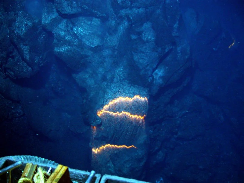 Submarine volcano