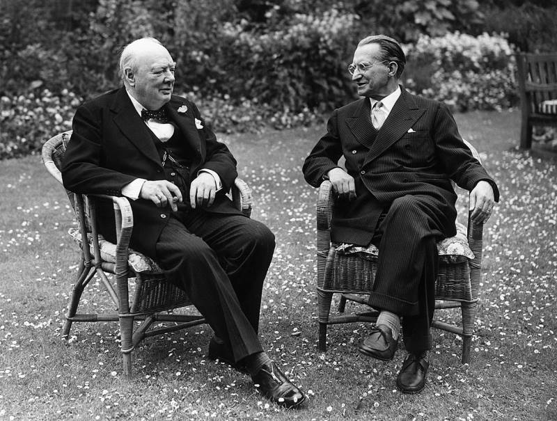 Gasperi and Winston Churchill
